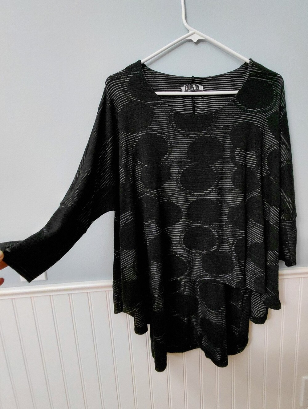 MELIS KOZAN Swing Scoop Neck Tunic Top Drop-Shoulder Circle Dot Lines Size S